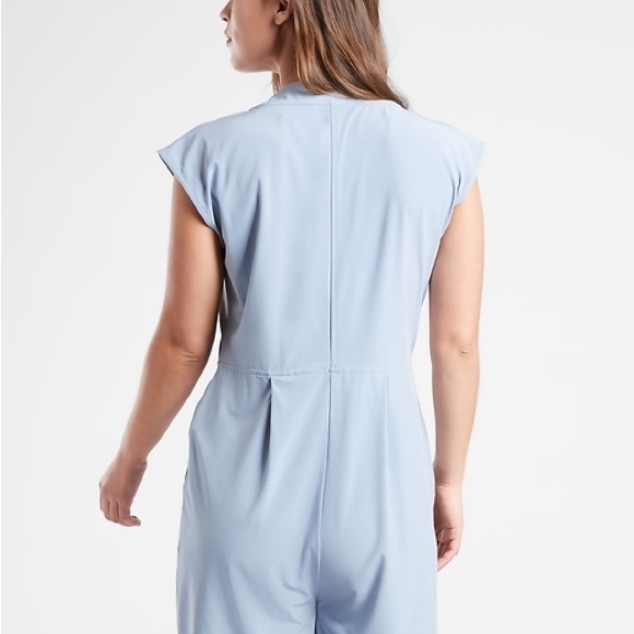 Athleta Marlow romper with packets in baby blue color size XS - Picture 2 of 15